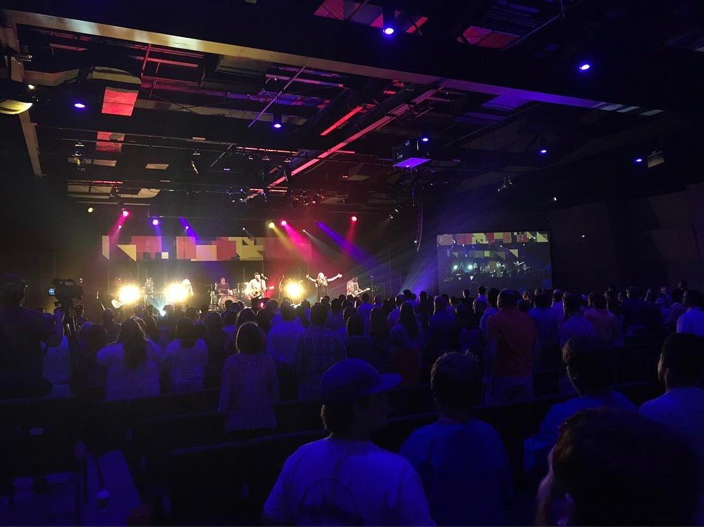 blakewhouston's tweet photo. •F A I T H F U L•
What an incredible start to #EasterAtVenture tonight. The Lord heard our prayer, and now we're … https://t.co/bkqHmwa7Nq https://t.co/krU5gbM11m