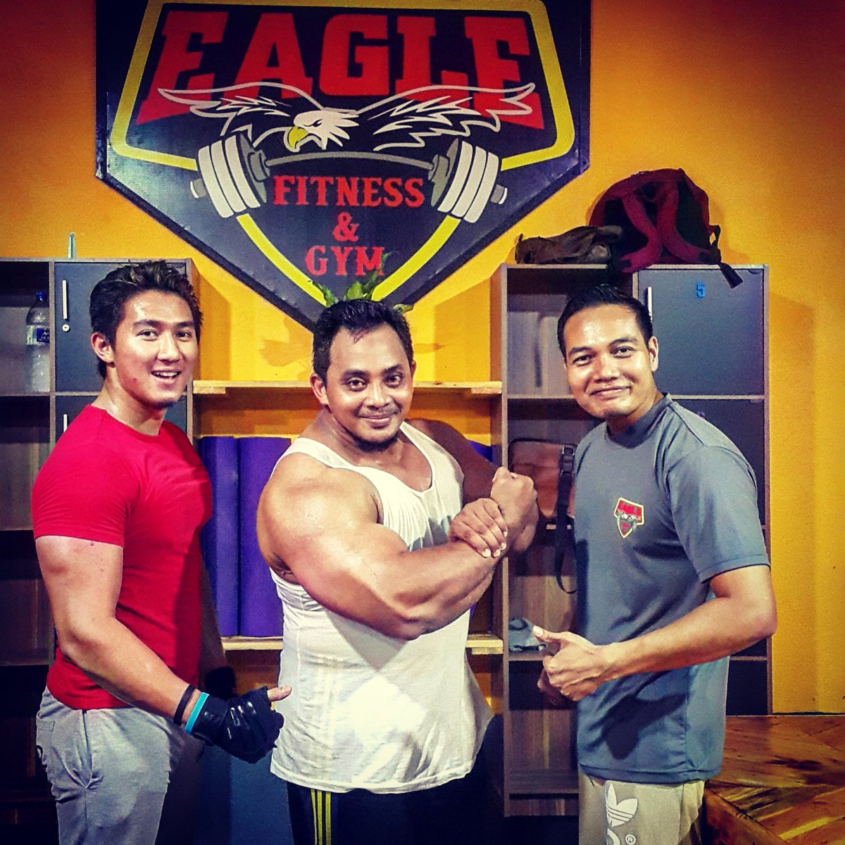 darkstar_907's tweet photo. Workout with lagends https://t.co/wE7C5DVbX2