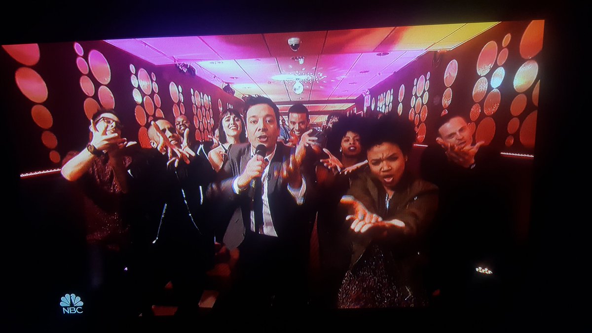 Aj_Pee's tweet photo. I Spy @ClayThomson on #SNL #FallonStylesSNL https://t.co/sPYGRdkqkC