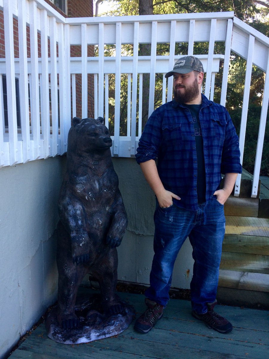 BaraDetectives's tweet photo. Not sure if I've ever posted any pics of myself here. But, here I am. https://t.co/HMV9mQCljc