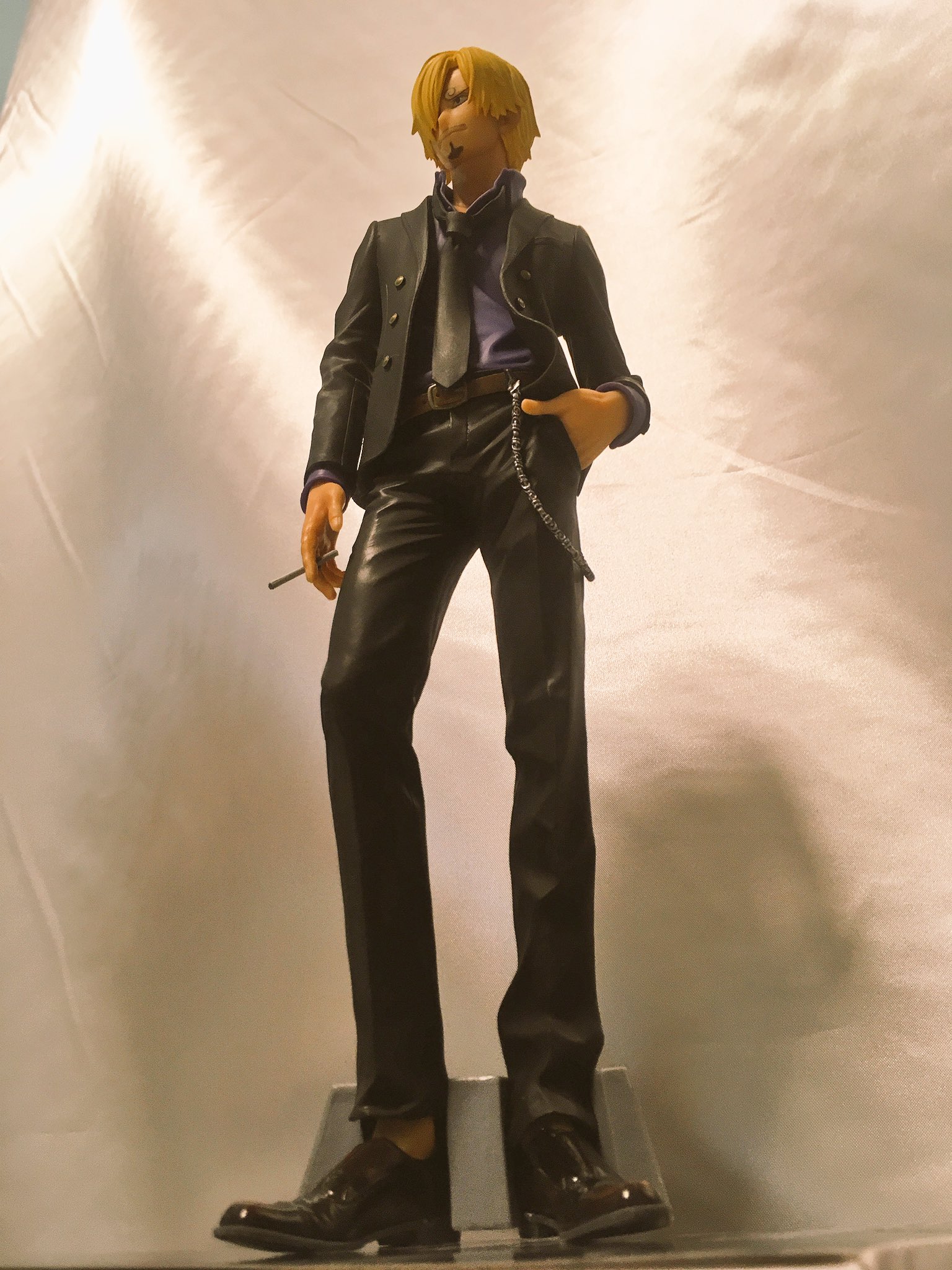 Rco 足長い 男前 カッコいい サンジきゅぅ んっ ワンピースフィギュアを投稿しよう T Co Ueox0cmq8x Twitter