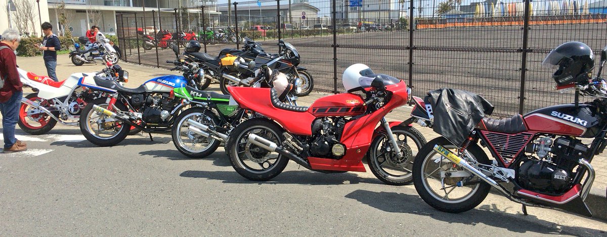 GSX2525GX's tweet photo. 素敵なバイク達と撮らしてもらった( ¯•ω•¯ ) https://t.co/05ncQ2tMR0