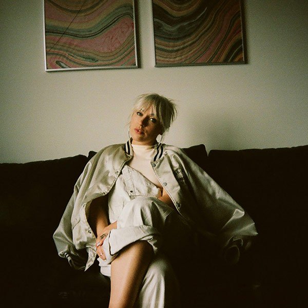 WhatTheFestival's tweet photo. Check out our latest blog post featuring #Oregon music by @RevaDeVito @TheLastArtful @GoldFootMusic &amp; more https://t.co/SVkXQ4hsO7 https://t.co/MuRKrffhwJ