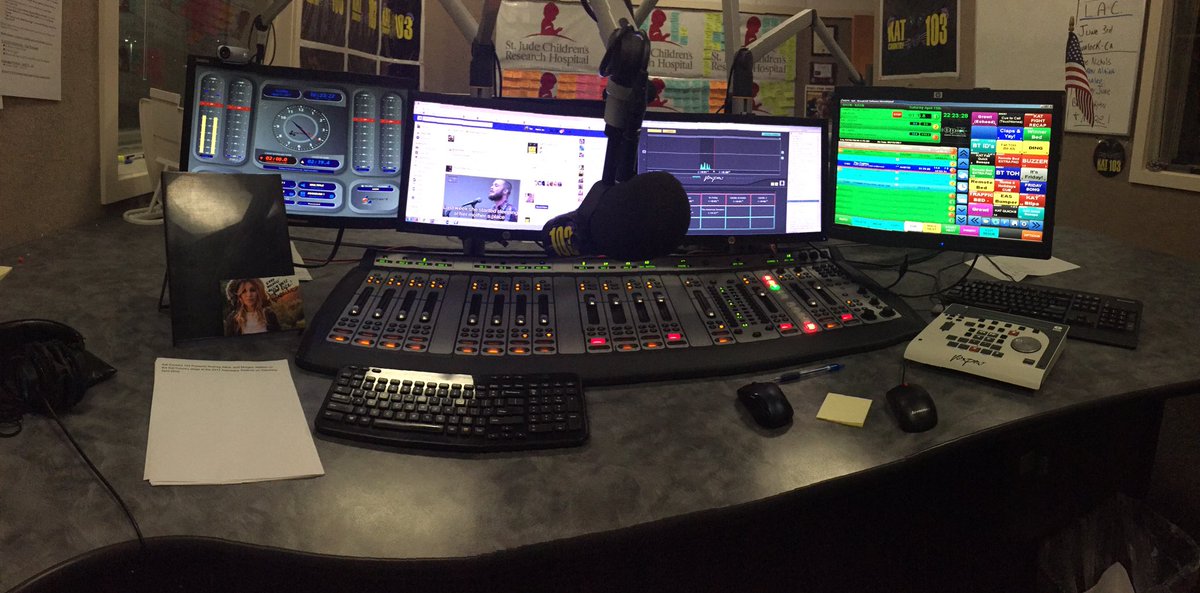 Saturday Night House Party on <a href="/KATCOUNTRY103/">KAT Country 103</a>