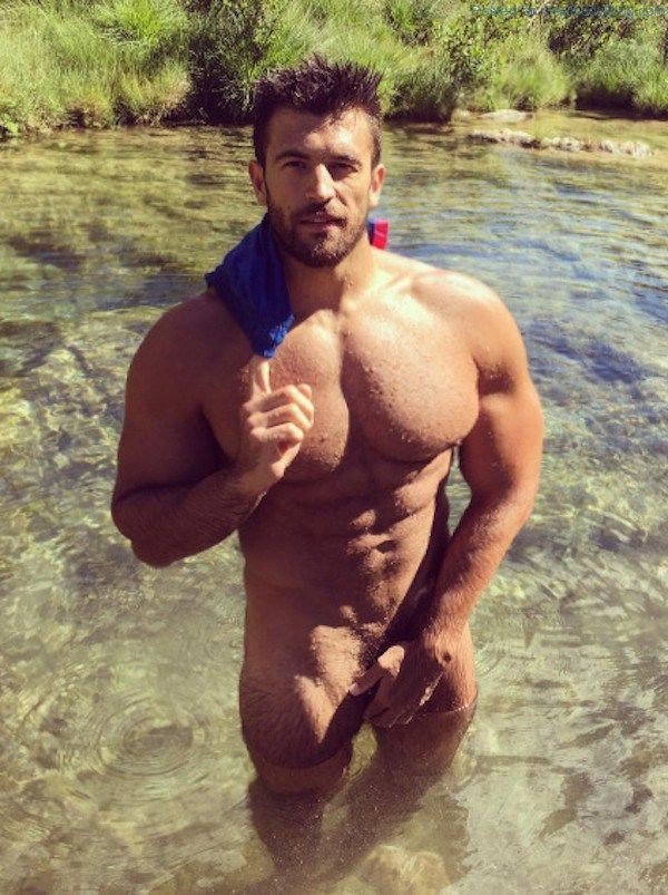 C9gs7CPVwAA3v2e.jpg:large