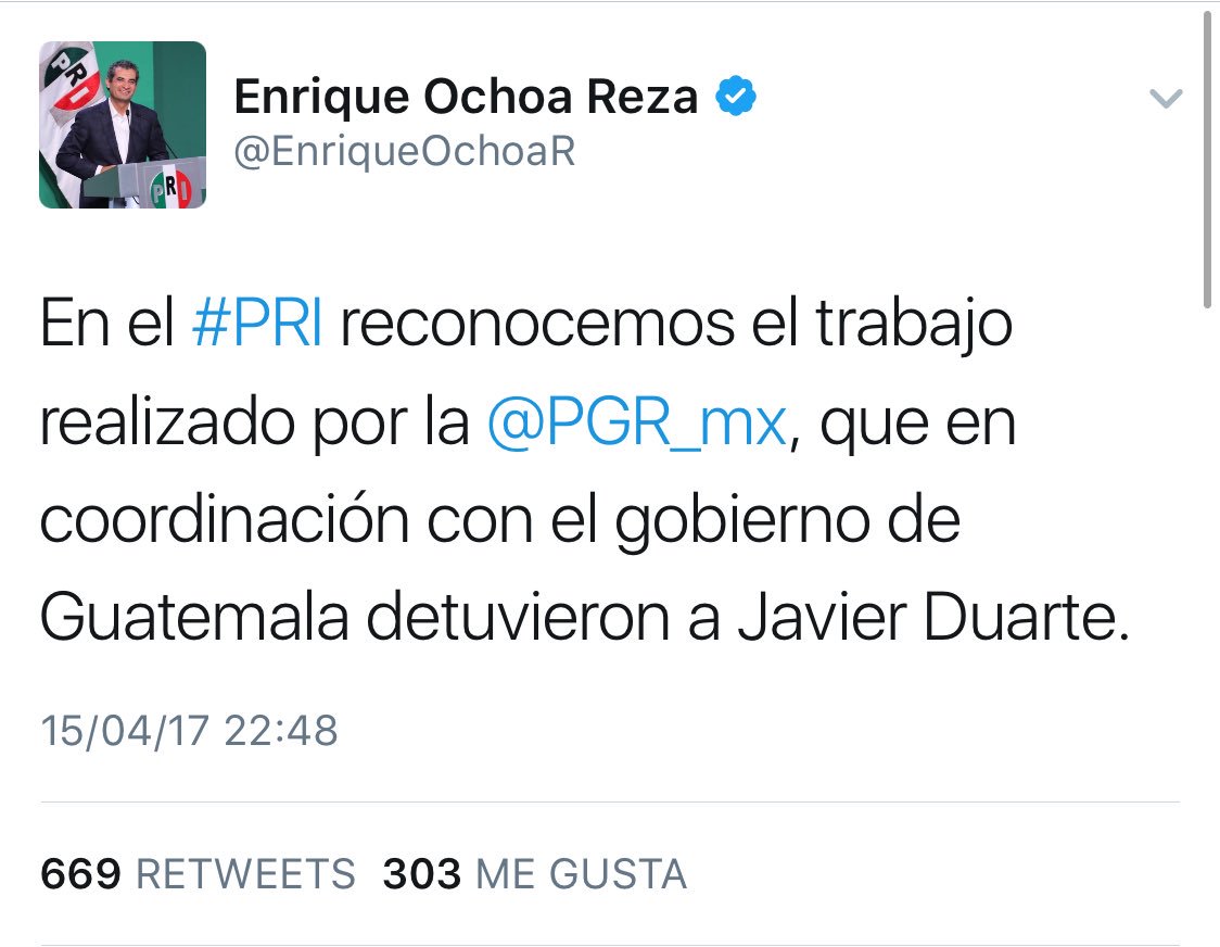 AlfredoLecona's tweet image. Priistas aplaudiendo a priistas que detuvieron a un priísta que desvió dinero público para campañas de priistas.

🙄

#JavierDuarte #JaviDu
