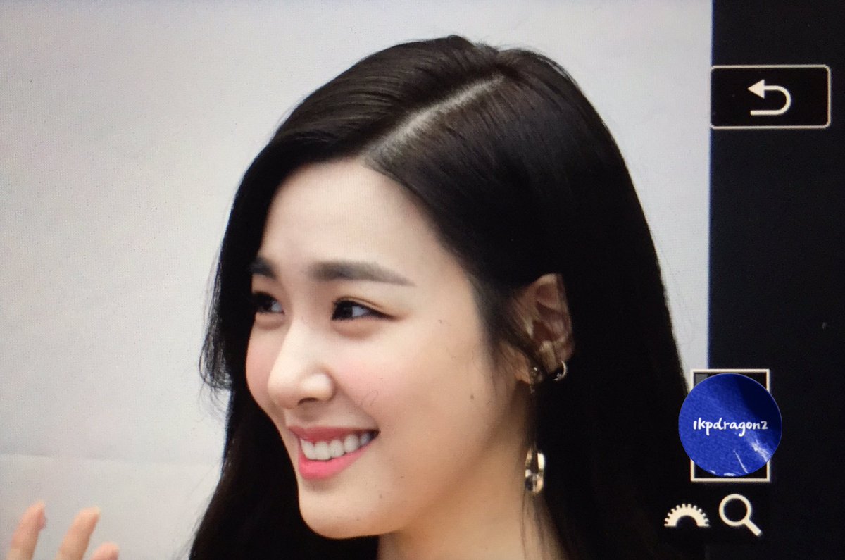 DUNIA_SONE's tweet photo. [Preview] 170416 Tiffany - CASIO Fansign by 1kpdragon2 https://t.co/eik7hkF5az