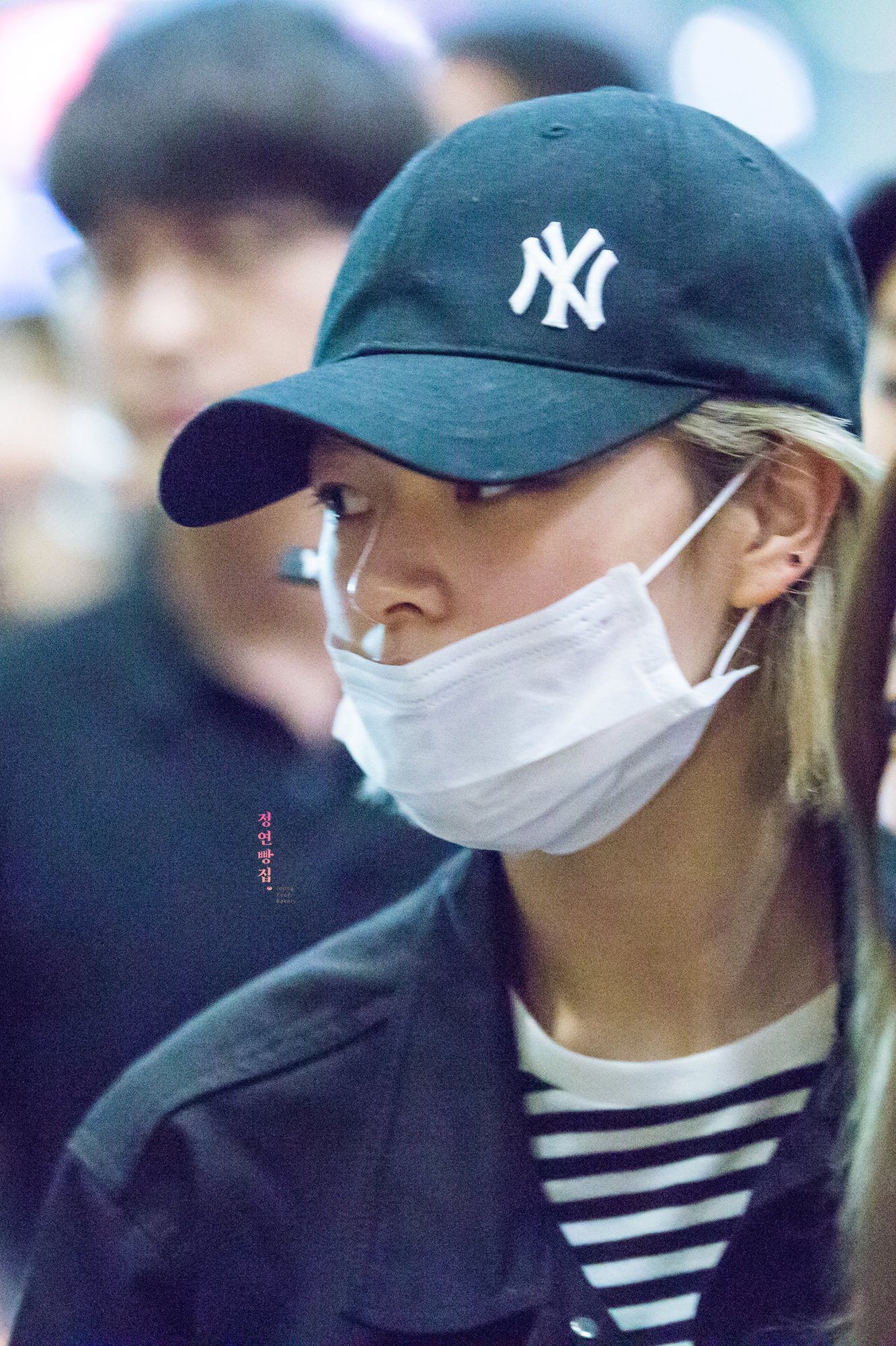 C9h2frjUwAIlb5T.jpg:orig