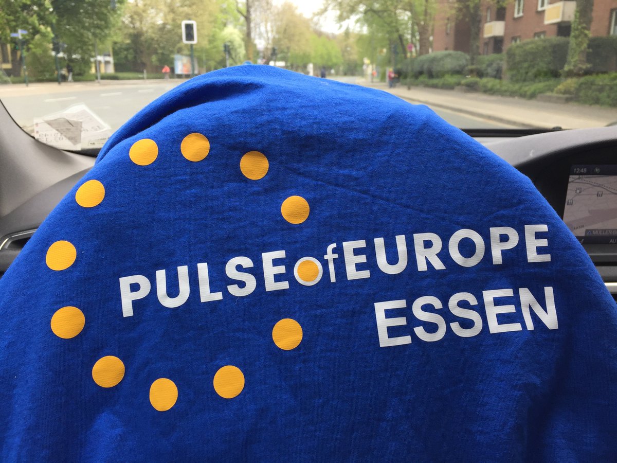 Wie wir es versprochen hatten:  "an jedem verdammten Sonntag" -  schlägt der Puls von Europa !!! #pulseofeurope #Essen -  frohe Ostern