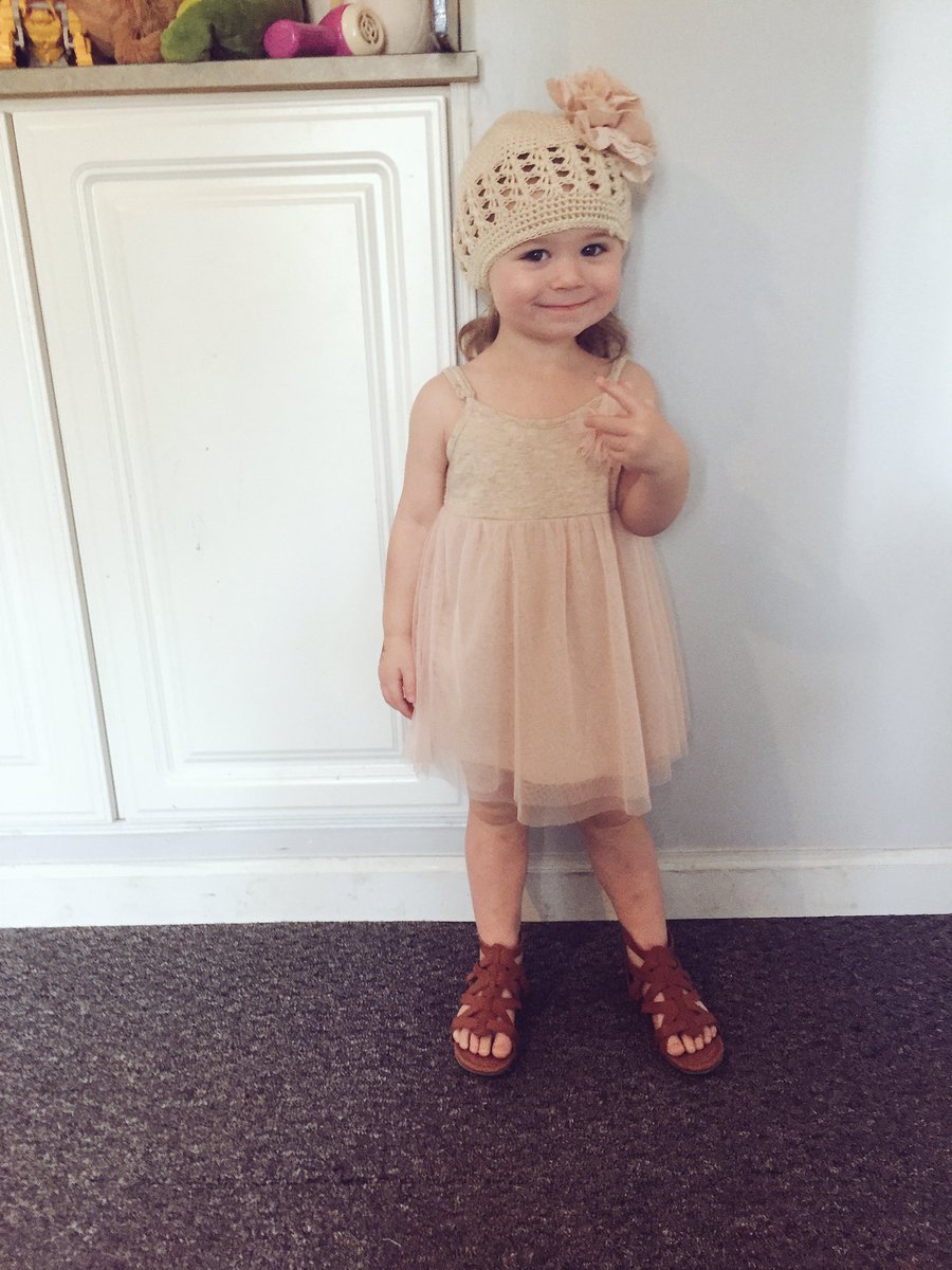 Jess_Hilton1315's tweet photo. #mybabyisgettingsobig #iblinked # https://t.co/hyhdDfFNK2