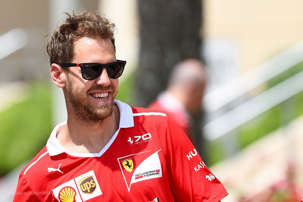 sebvettelnews's tweet photo. Sebastian Vettel on today's race: I hope we can find the Easter egg that gives 25 points! 🐣🥚🐰

#BahrainGP 🇧🇭 #F1 #Seb5 https://t.co/BXbeRkUurE