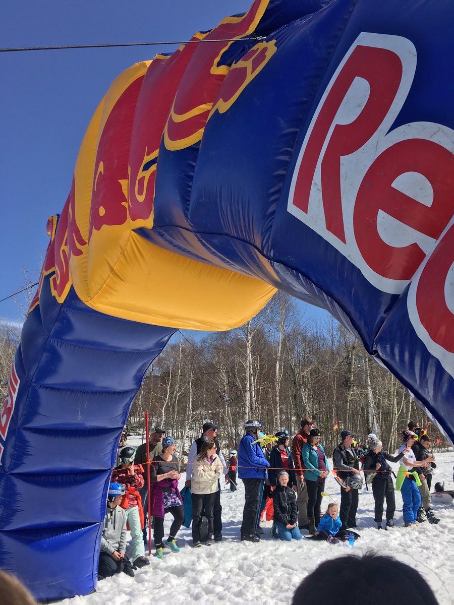 emma_ebm's tweet photo. annual Sugarloaf Pond Skimming competition. Great atmosphere &amp; experience for our students to be part of... none took part!! 🙏🏻@Chep_Ski_17 https://t.co/dEURIw4bzE