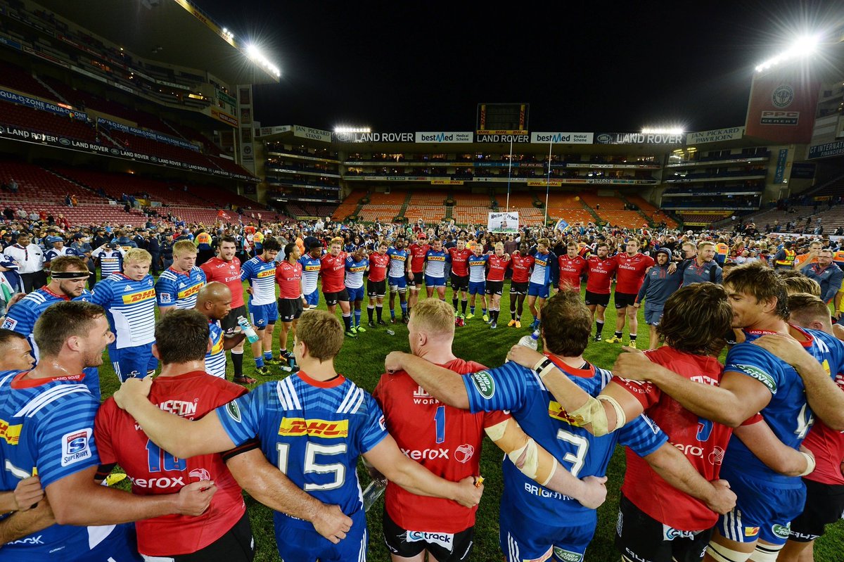 MyPlayersRugby's tweet photo. Awesome photo captured after the @THESTORMERS @LionsRugbyUnion @SuperRugby match at Newlands - opponents on the field, friends off it #rugby https://t.co/0y9rbfx6Dh