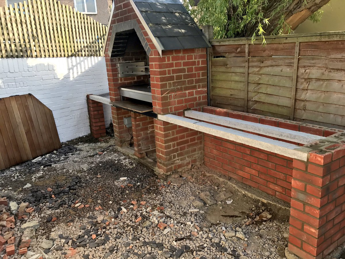 carpentryandi's tweet photo. Upgrading my barbecue area #Sovla #greekeaster https://t.co/WeQUe2JD6D