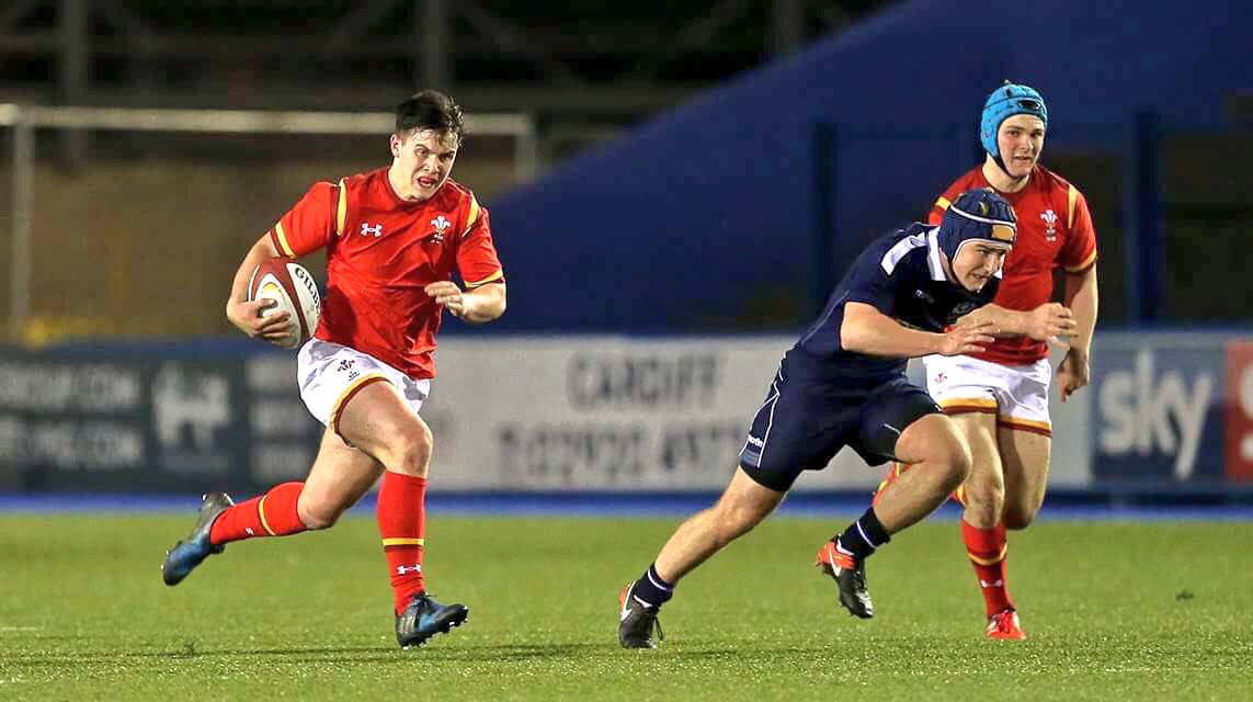 WelshRugbyUnion's tweet photo. Wales U18 have named their team for this afternoon's #intseries2017 finale against @IrishRugby in Ystrad Mynach: https://t.co/FNo4wy8HWA https://t.co/zATbOEDMBe
