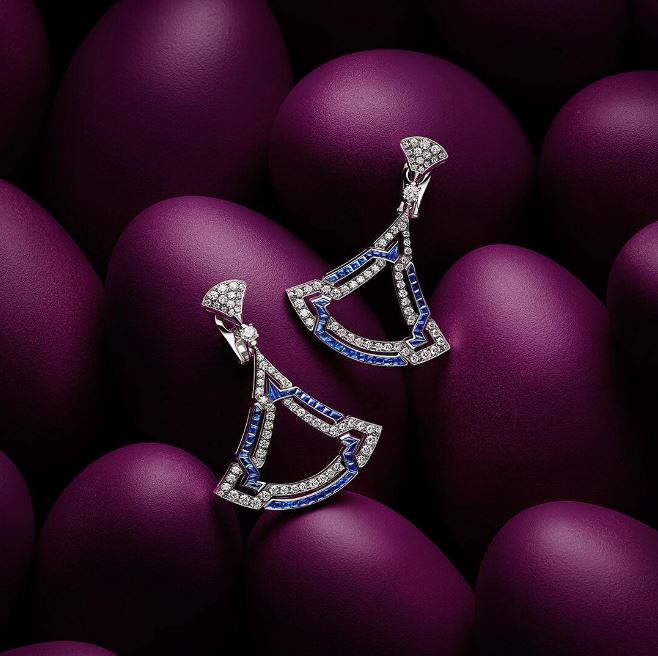 TimeCenterJo's tweet photo. The hunt is on. May your #Easter be filled with beautiful surprises. #Bulgari https://t.co/mm2S1bPXPV