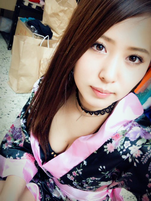 2店舗目 17:00~買取りまっくす日本橋店さんで  花魁だよー\(  ･&omega;･ )/  まっとるよー\(  ･&omega;･ )/ https://t.co/2BZV3exwAB