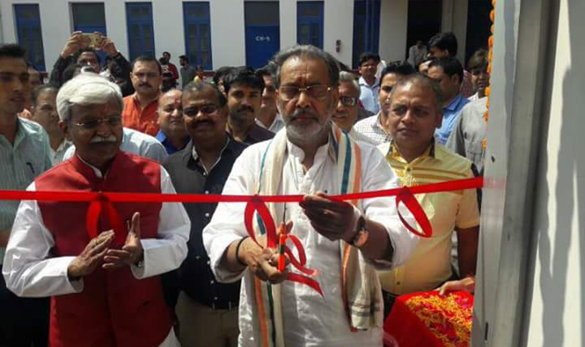 महात्मा गांधी केन्द्रीय विश्वविद्यालय, मोतीहारी में पुस्तकालय एवं लैब का उदघाटन किया