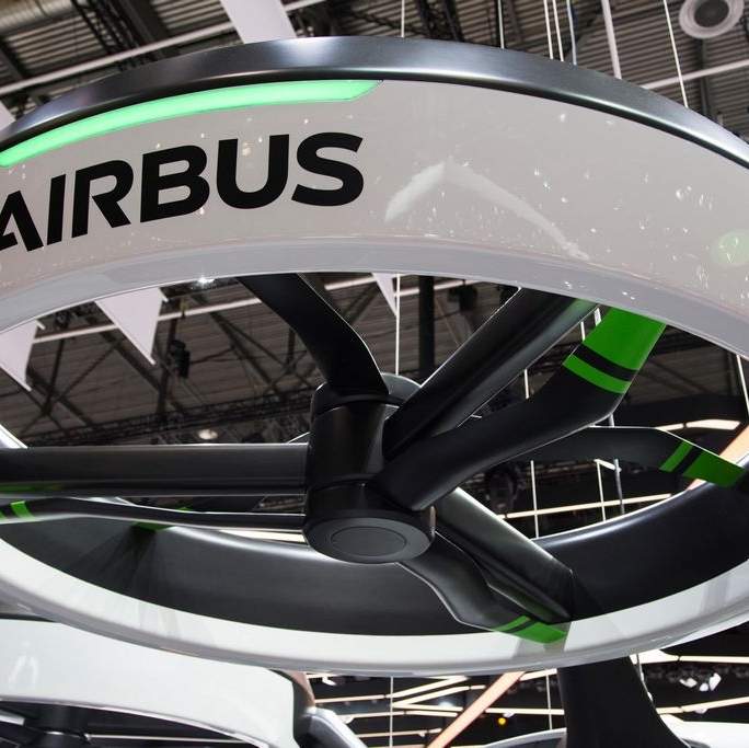 Os carros voadores no #Dubai aproximam-se da realidade

bit.ly/2o8Q73N