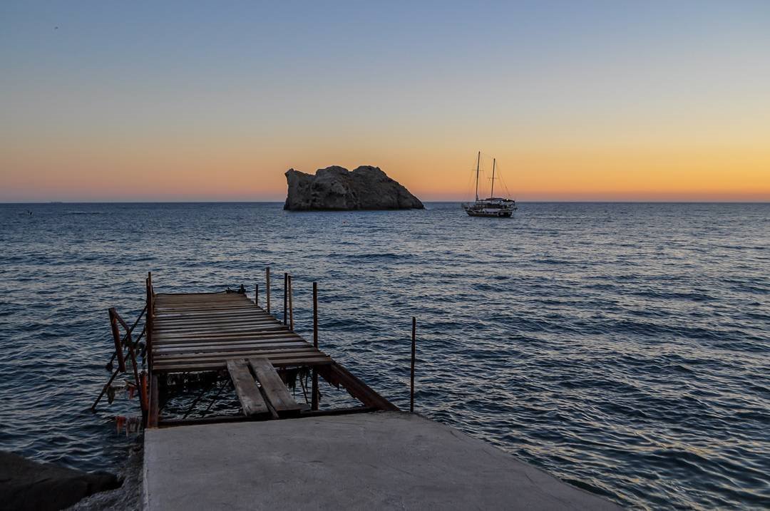 greecelovR's tweet photo. 🇬🇷 💖 Enjoy this beautiful sunset in Ereso on Lesvos Island!#VisitGreece #Greece #Lesvos Photo by @stratis_sentas #instagreece #VisitGre https://t.co/4lfKnSAhY7