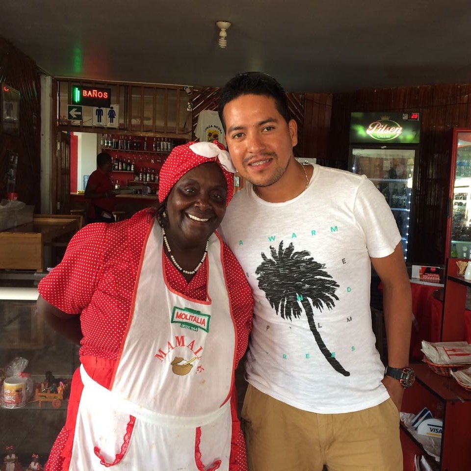 Dhidalgor14's tweet photo. Con mamaine!!! Q vas a saber!!! #amomitierra #vivachinca #elcarmenlove #cocinaperuana https://t.co/PI3H4Afq1k