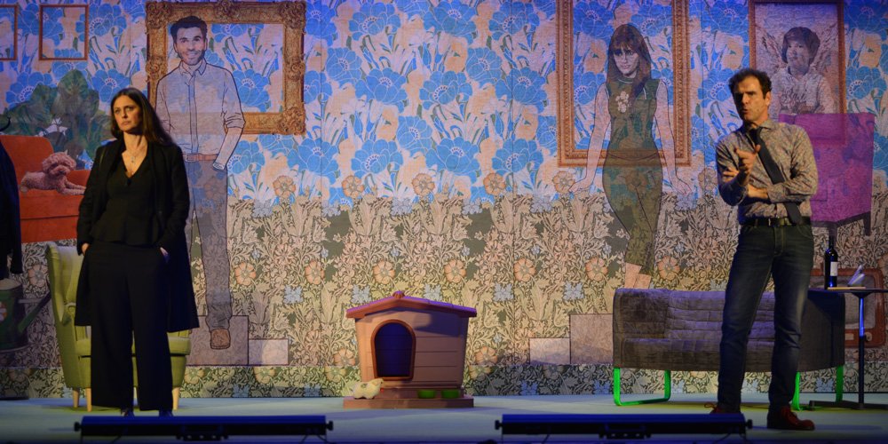 Una commedia brillante costantemente giocata sul filo del paradosso ilgrido.org/recensioni/qua… <a href="/TeatroQuirino/">Teatro Quirino</a> <a href="/PQuartullo/">Pino Quartullo</a> <a href="/rosita17rosita/">rosita celentano</a>