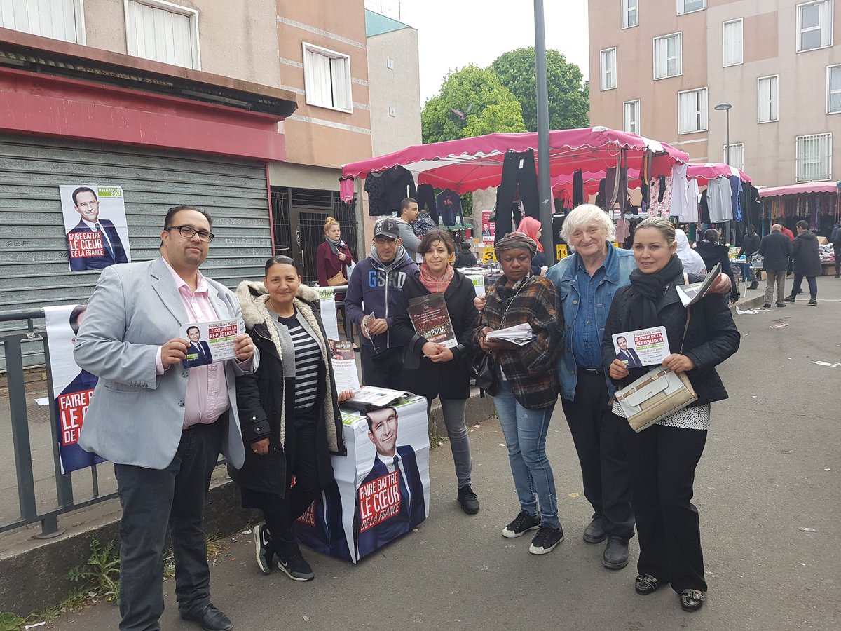 SLaatiriss's tweet photo. Dernière ligne Gauche pour la  Mobilisation pour #Hamon2017 au marché de Grigny 91. Tous à République le 19 avri
@91avecHamon 
@ps_essonne https://t.co/bXeaiir4eU