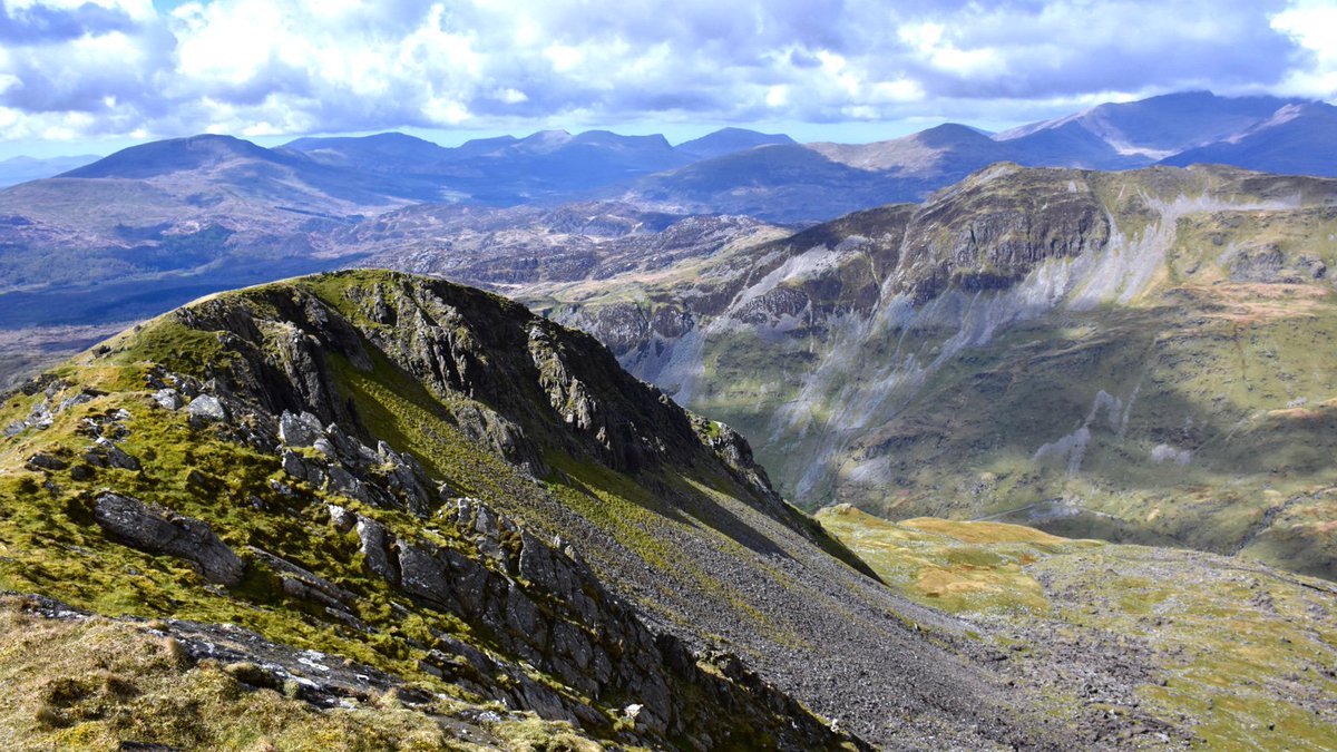 Up high at last in 2017!.. view from #moelwynmawr yesterday #snowdonia #northwales