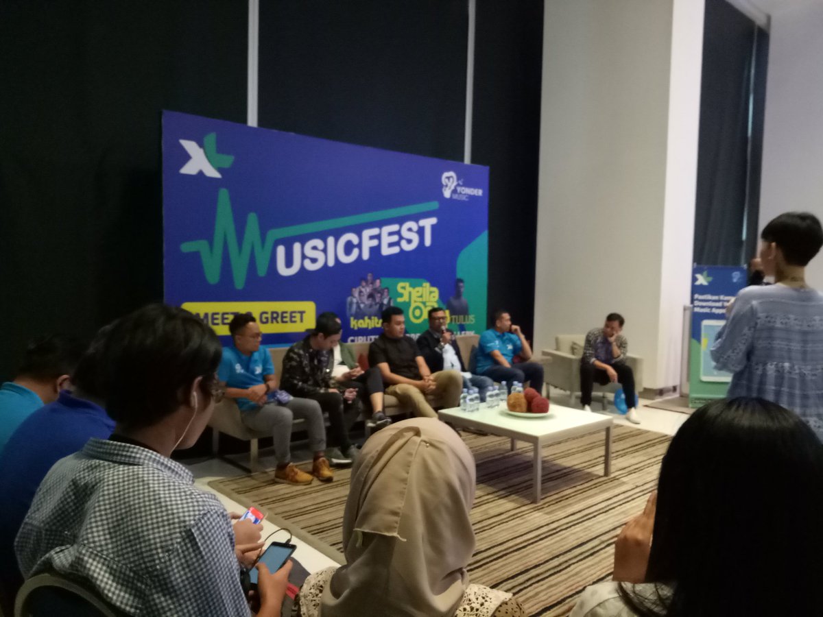 wawaraji's tweet image. Yeayyy seseruan ada @tulusm @KahitnaFull @sheilaon7  #MusicFestJakarta #XLYonderMusicID @YonderMusicID @Artpreneur @myXL #2017resolution