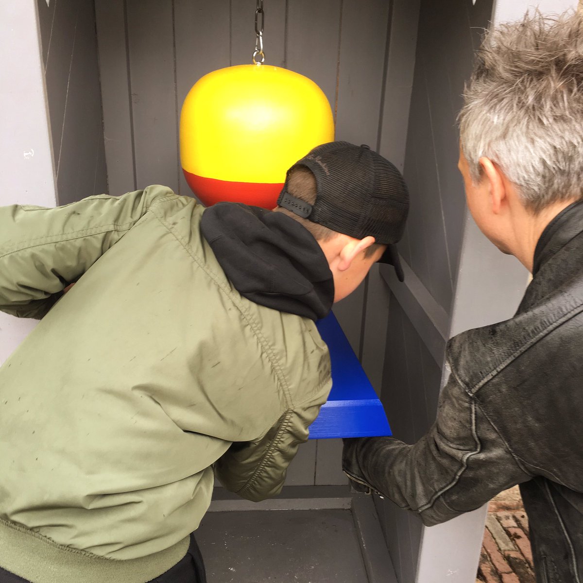 Tot 16 uur keizerlijke Fabergé Eieren zoeken en stempelen op het #FortbijEdam! stampions.nl/paasspeurtocht #Stampions #Paasspeurtocht #Edam