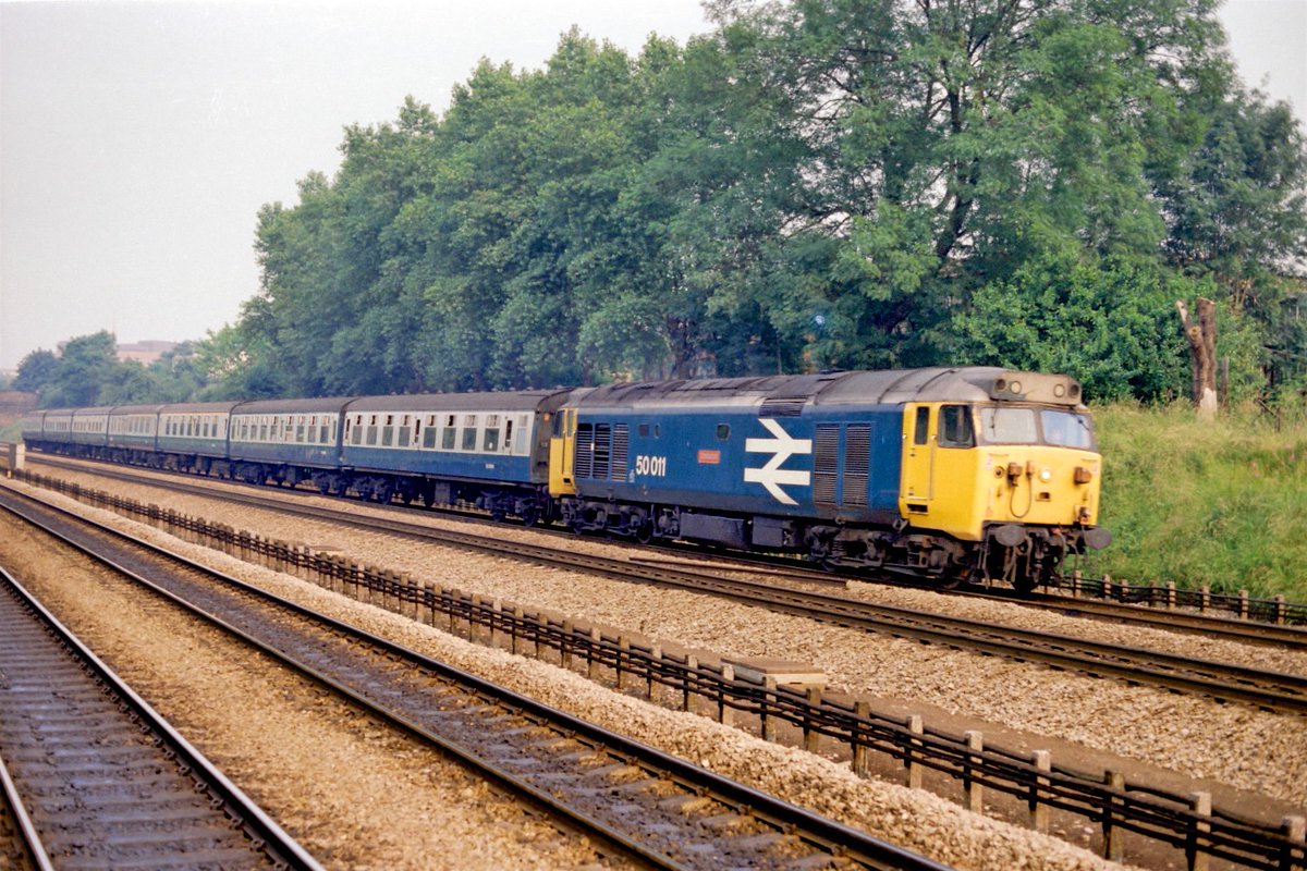 GreenHoover's tweet image. 50011 Centurion West Ealing July 1985 #Class50 #GWML #beforeelectrification #westealing #Centurion