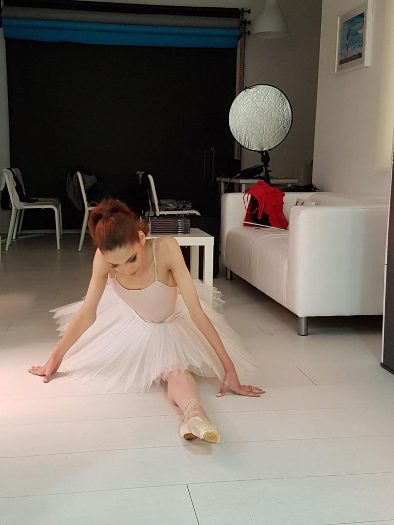 marlenfuerte's tweet photo. Warming for the shooting... #gusgeijo #weekeng #feliz #apoetodas #amazing day #working #marlenfuerte #davidvallina 😎😎😎 https://t.co/Q7ubT1gz7r