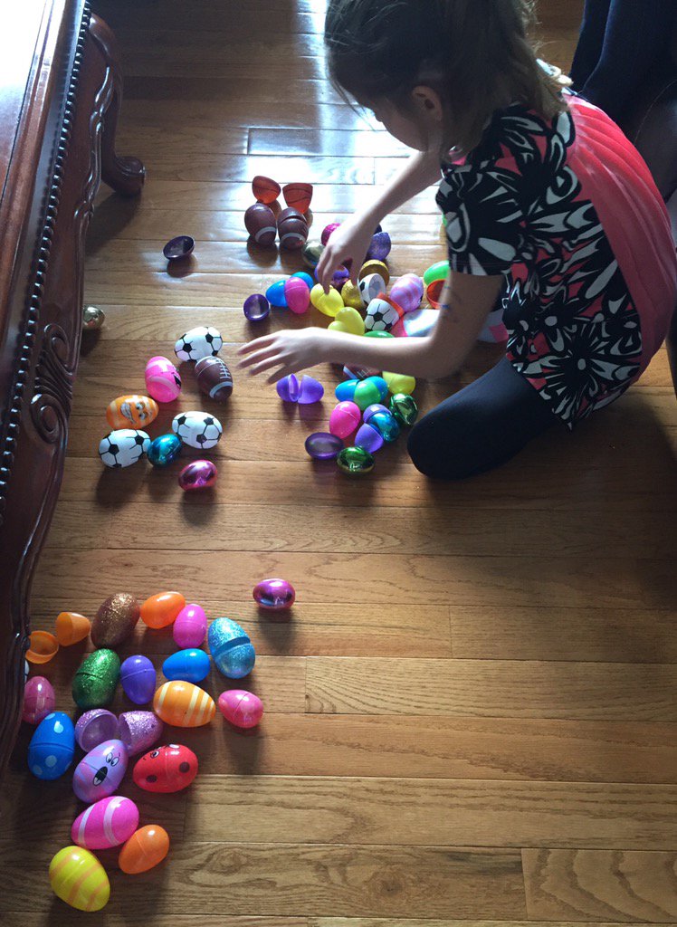 JBorgesEdu's tweet photo. Math is everywhere! Dividing eggs for 3 kids #Motivation #authenticproblems #realworldmath @ldowdell_l https://t.co/b6fwApJ5oN