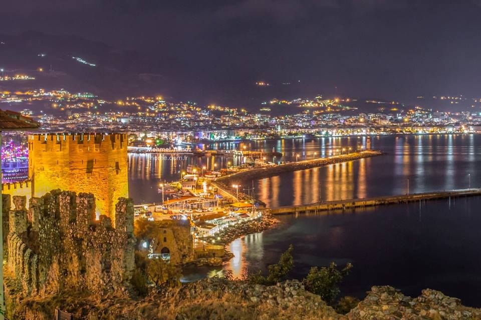 trtavaz's tweet photo. Alanya'yı bir de gece ışıklandırmaları ile görün! https://t.co/hptMTQryb4