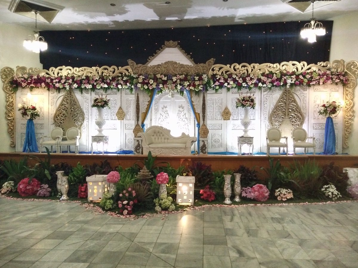 30 Ide Pelaminan Gebyok Putih Fatiha Decor