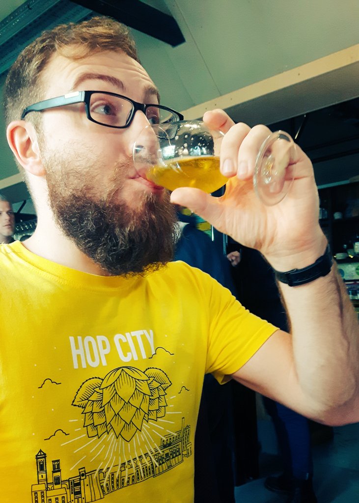 BeerMoreSocial's tweet photo. Sean insisted on wearing his @HopCityLeeds tee! @ThePilcrowPub is buzzing! #easterale https://t.co/hHpY1c0Ekr