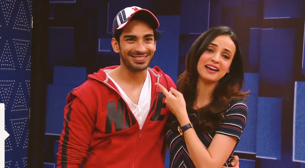 meera045's tweet photo. #VoteForMonaya #SanayaIrani #Mohitsehgal #NachBaliye8 
To Vote For #Monaya Give A Miss Call on18008432202
Voting Lines Open From 8pm - 9pm https://t.co/Lu9qugTzi6