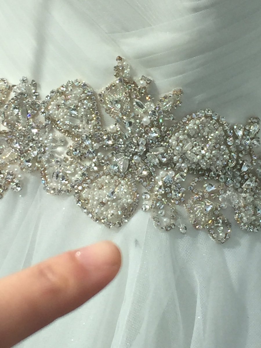 pickford_design's tweet photo. Hi @PaverlyBridal there's a fly in your ornament https://t.co/TiyZ3lrzCy