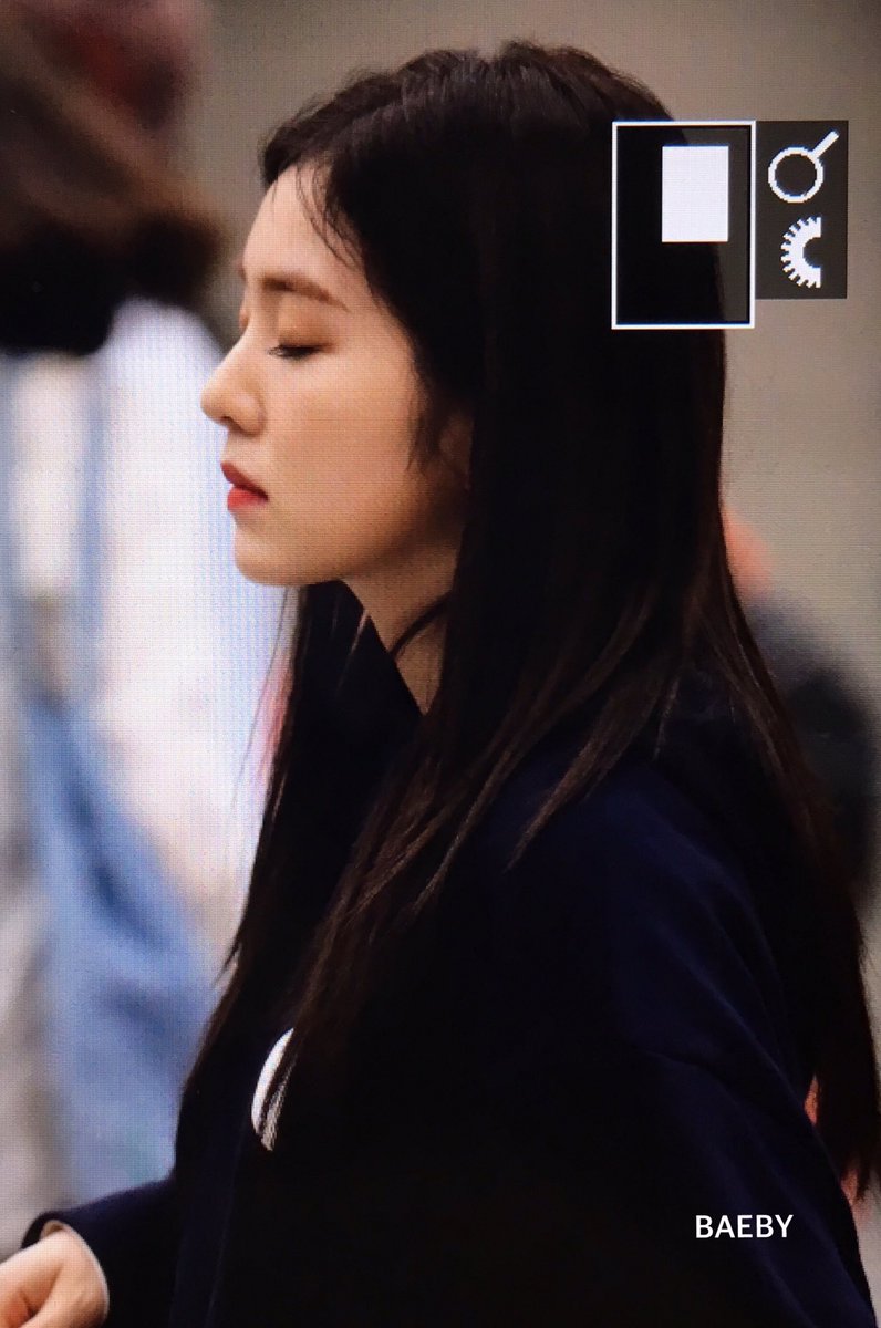 ibenebae's tweet photo. 170416 입국 #아이린 💜 https://t.co/X2XatuShQE