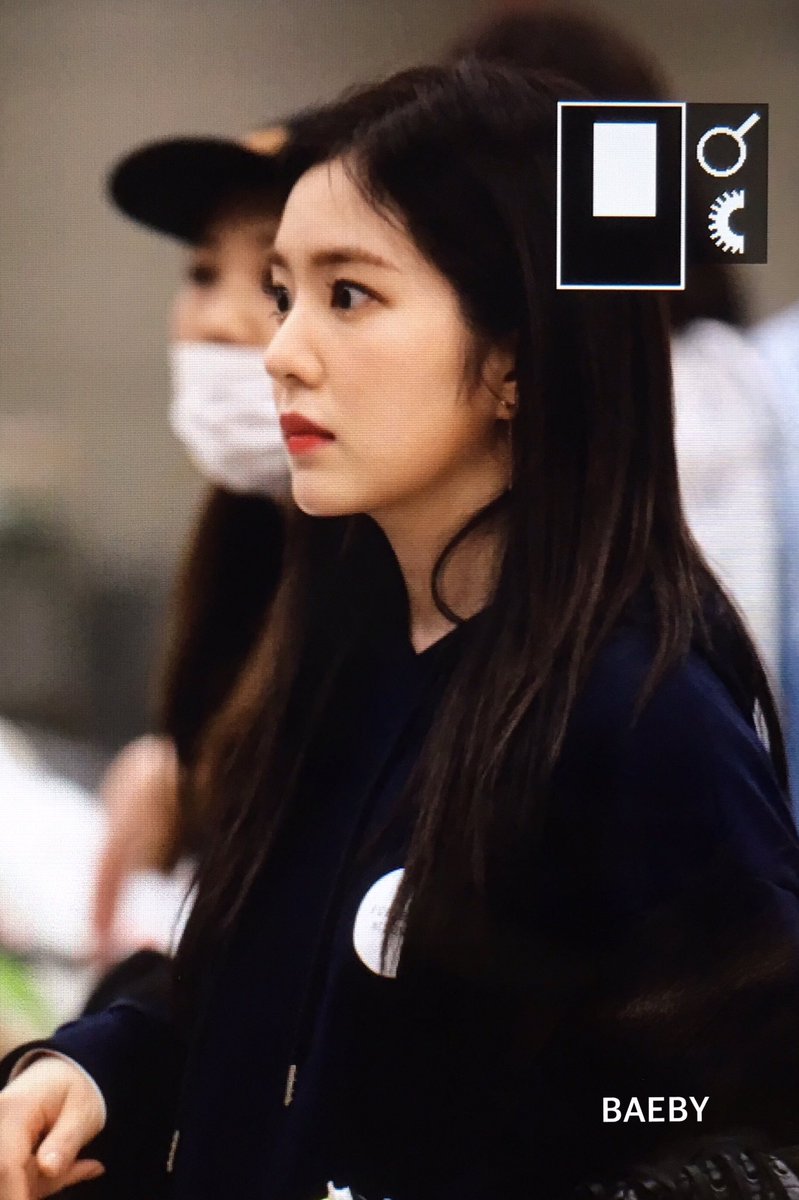 ibenebae's tweet photo. 170416 입국 #아이린 💜 https://t.co/rHA4JzxBIL