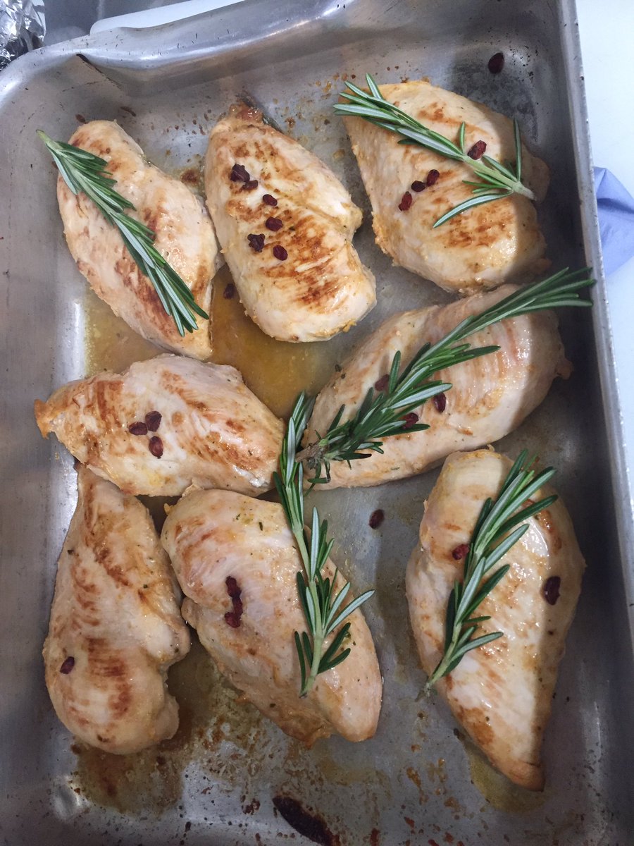 BeerEngineSheff's tweet photo. Serving Sunday lunch from 1pm come and let us do the cooking #sheffieldissuper #thebeerengine #CraftBeer https://t.co/ueKIozGlFM