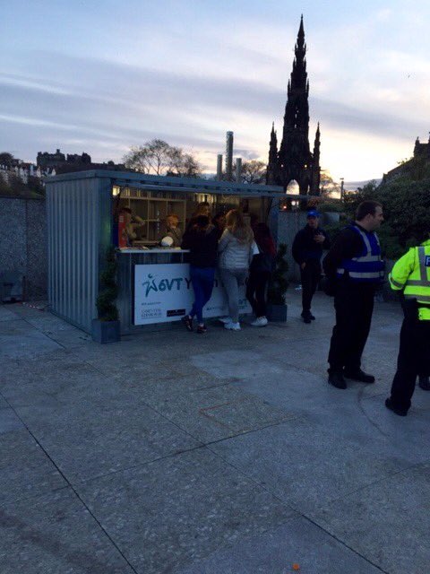 6VTYouthCafe's tweet photo. youth point last night great engagement & sharing between all @EdinburghPolice @EssentialEdin @southwest_team https://t.co/SjfocIiZPS