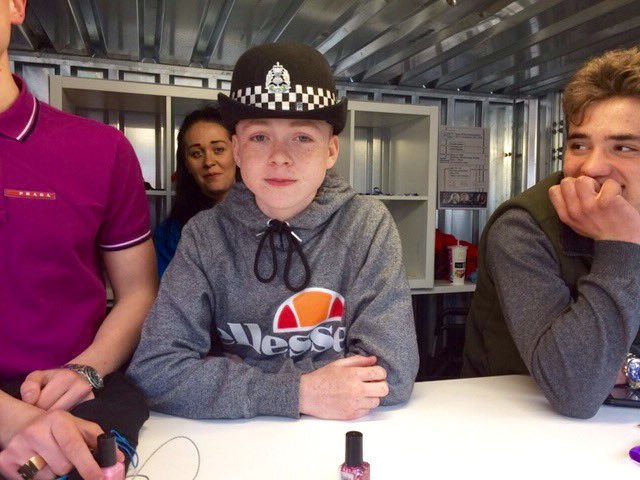6VTYouthCafe's tweet photo. youth point last night great engagement & sharing between all @EdinburghPolice @EssentialEdin @southwest_team https://t.co/SjfocIiZPS