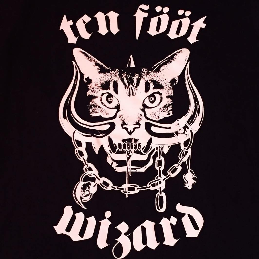 Snagglepuss shirts are out an available here: tenfootwizard.bigcartel.com/product/snaggl…