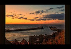 whit_by Whitby harbour sunset ift.tt/2ojEVkk