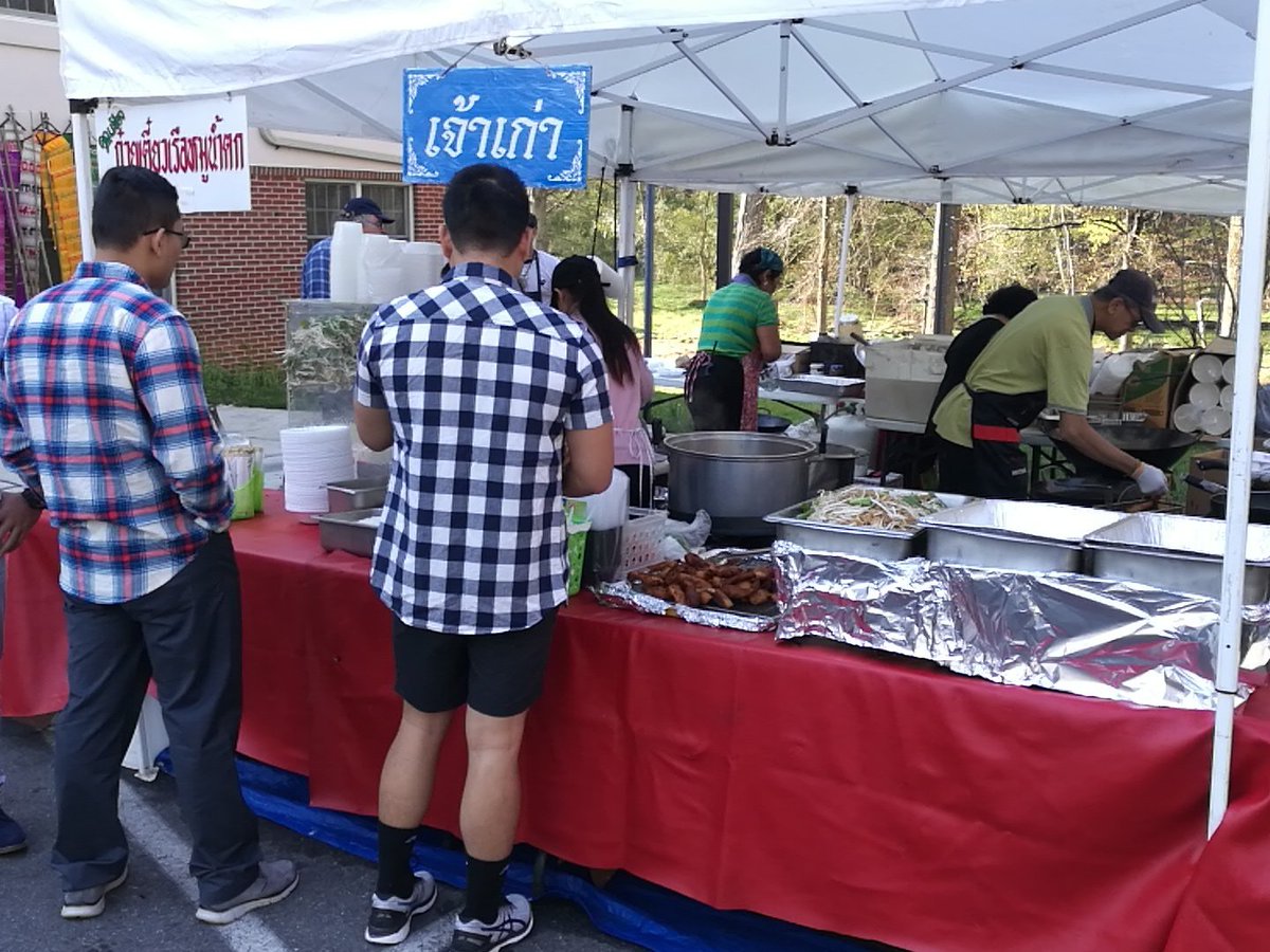 ionogives's tweet photo. Happy Thai New Year! We're selling at Wat Thai DC for today's festival~come by 4pm and support students🔥 https://t.co/pH8nVneSEh