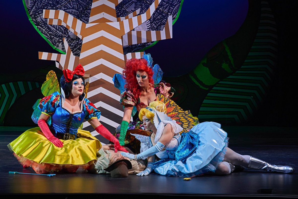 "Sie wären gern bei ihm allein?! Nein, nein!" One more Zauberflöte w/ my ladies today @theaterdortmund Foto: Björn Hickmann #tdozauberflöte