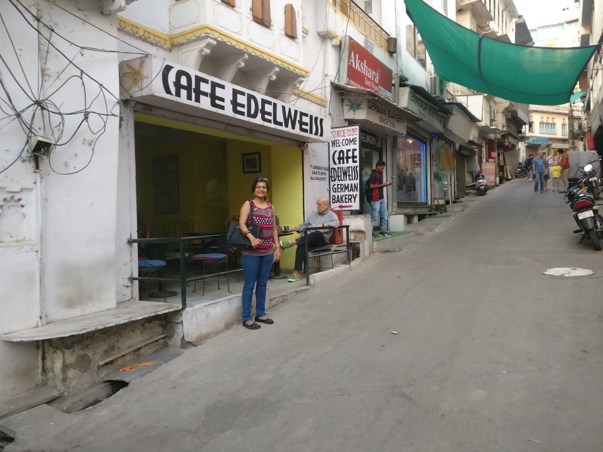 varalakshmi's tweet photo. Edelweiss is omnipresent...@Udaipur https://t.co/5EGSaqZ8GM
