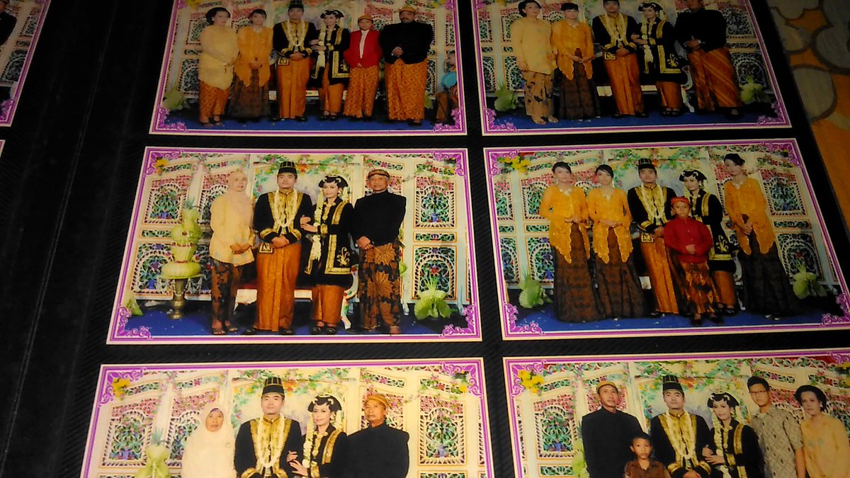 Bersih2 jd inget album nikhn,tu muka2 ngantuk smua gr2 midodareni mpe jm 1pgi😂😂my big fam😍