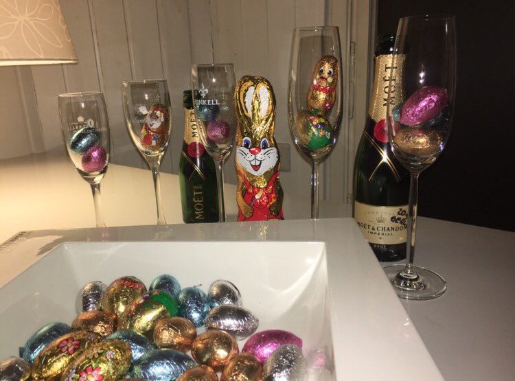 Frohe Ostern! Baxtali Patradji ! Te resen la ande bute berschende sastes taj surales taj andi devleski Paca!